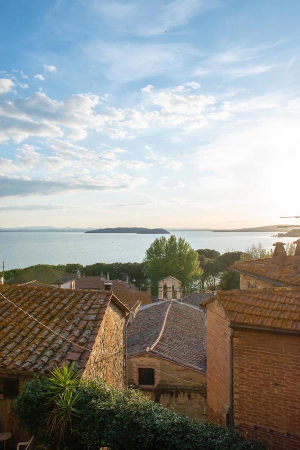 Alla Rocca Del Lago Dimore Passignano sul Trasimeno Eksteriør bilde