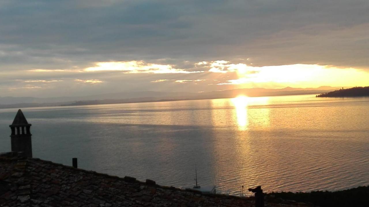 Alla Rocca Del Lago Dimore Passignano sul Trasimeno Eksteriør bilde